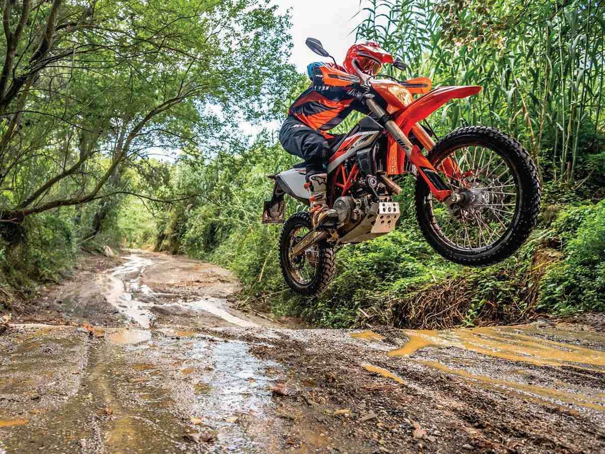 Best Dirt Bikes 2026: Off-Road Motorcycles for Beginners and Pros